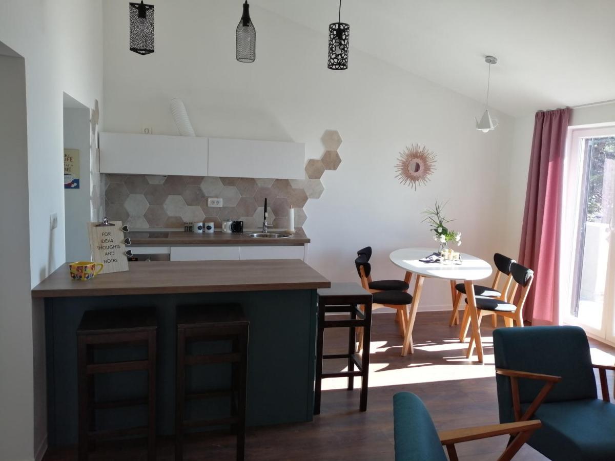 Apartments Tamara Lokva Rogoznica Bagian luar foto